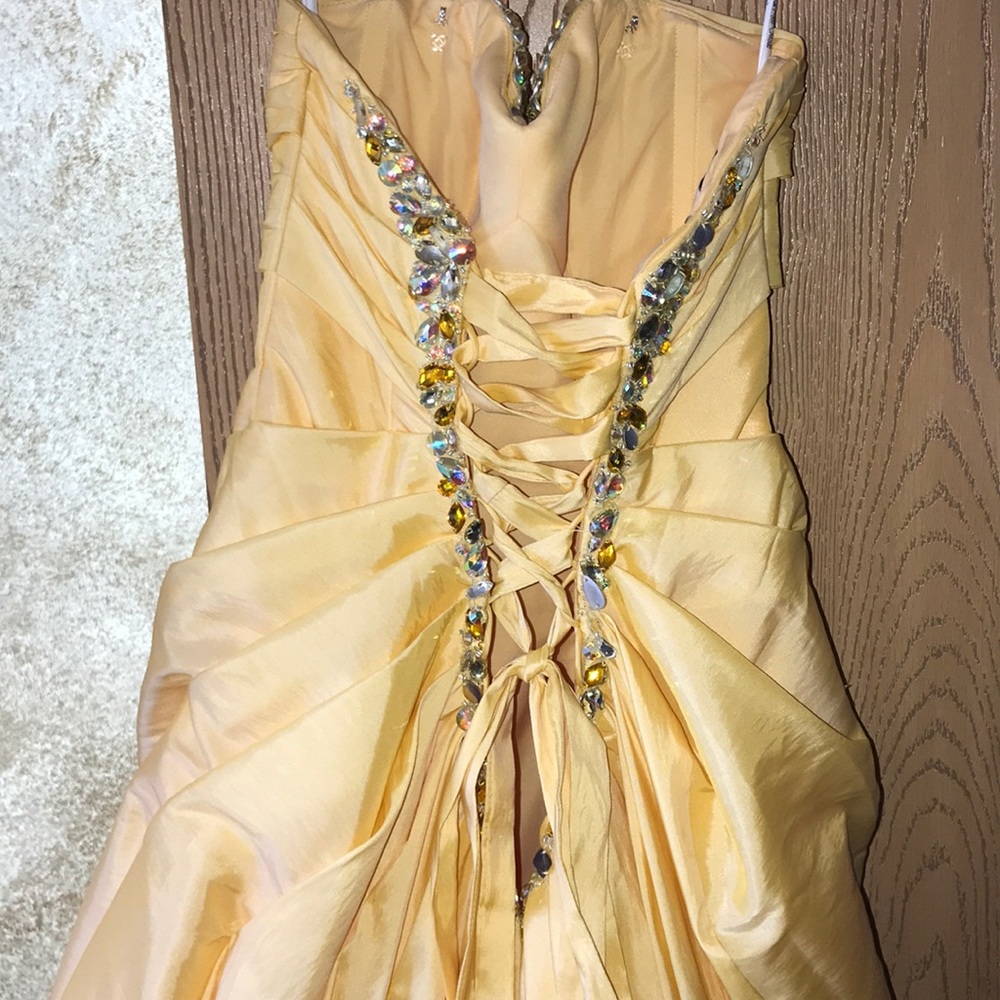 Prom dress - Picture 4 of 8